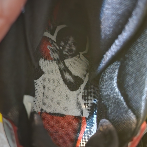 Nike LeBron Christmas (2019) - Picture 7 of 11